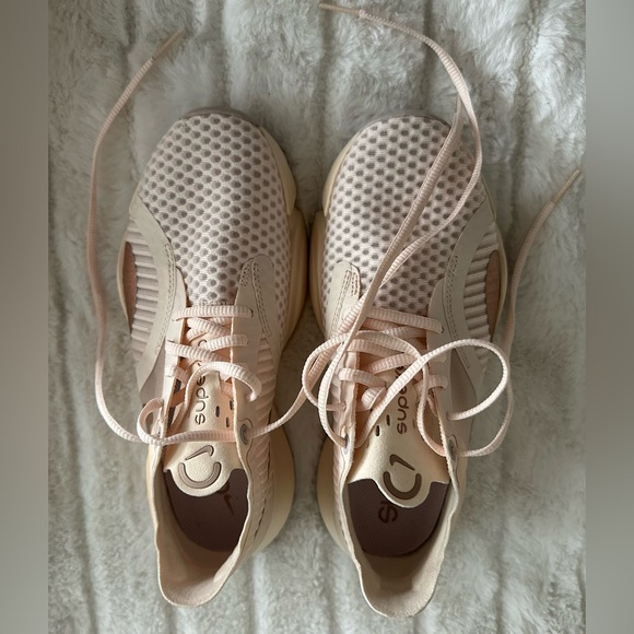 Nike Women's Athletic Shoes - Cream Rose gold bronze SuperRep Go - Picture 1 of 7